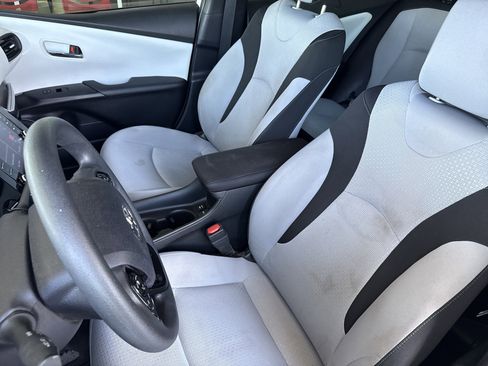 Used 2020 Toyota Prius LE w/ Carpet Mat Package AWD/4WD image 19
