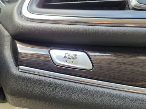 Used 2022 Buick Enclave Essence w/ Experience Buick Package image 16