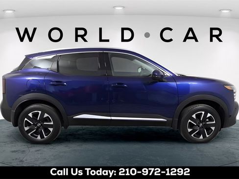 Used 2025 Nissan Kicks SR w/ Illumination Package image 8