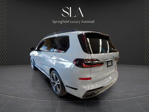 Used 2024 BMW X7 xDrive40i image 20