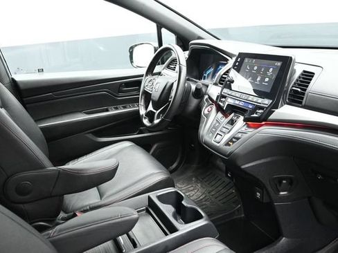 Used 2024 Honda Odyssey Sport image 16