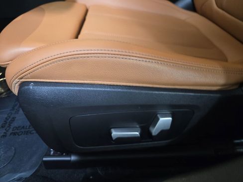 Used 2023 BMW 330i Sedan w/ Driving Assistance Package image 28