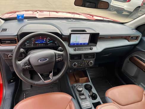 Certified 2024 Ford Maverick Lariat w/ 4K Tow Package AWD/4WD image 8