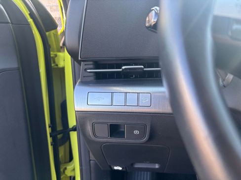 Used 2025 Hyundai Kona SEL image 32