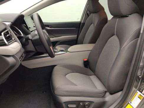 Used 2023 Toyota Camry LE FWD image 17