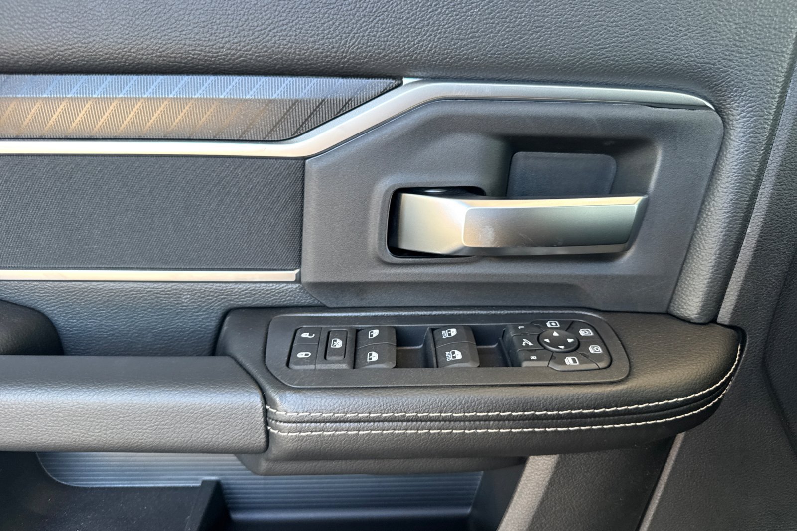 New 2026 RAM 2500 Big Horn AWD/4WD image 10