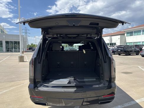 Used 2026 Cadillac Escalade Platinum Sport AWD/4WD image 29