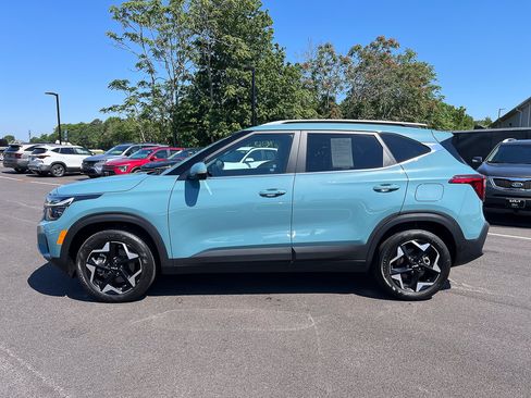 Used 2024 Kia Seltos EX AWD/4WD image 2