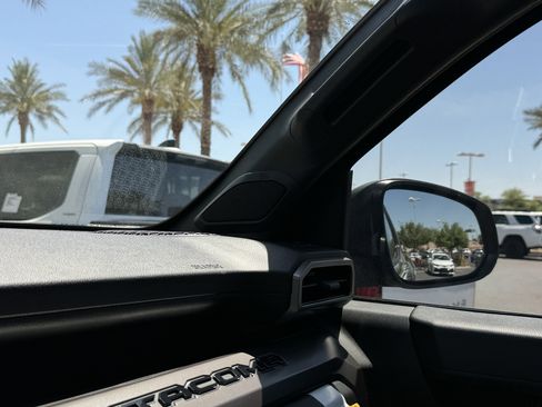 New 2025 Toyota Tacoma TRD Off-Road image 31