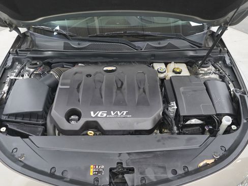 Used 2017 Chevrolet Impala LT FWD image 29