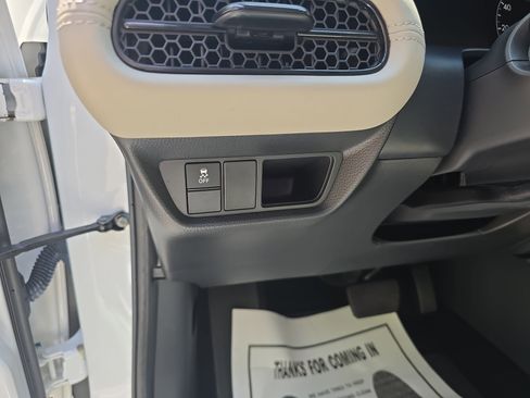 Used 2024 Honda HR-V LX image 30