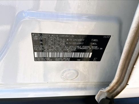 Used 2018 Toyota RAV4 LE w/ All Weather Liner Package FWD image 36