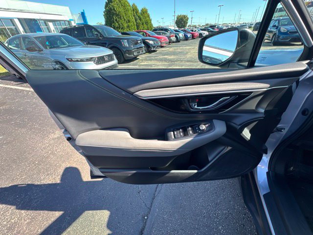 Certified 2023 Subaru Outback Onyx Edition AWD/4WD image 11
