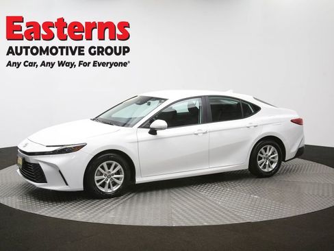 Used 2025 Toyota Camry LE FWD image 59