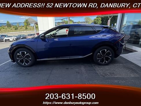 Used 2023 Kia EV6 Wind RWD image 2