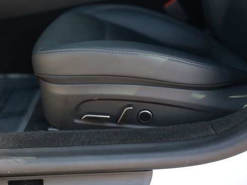 Used 2025 Tesla Model 3 Long Range AWD/4WD image 18