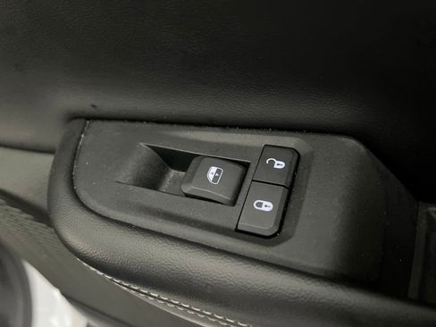 Used 2024 Jeep Grand Cherokee L Limited w/ Luxury Tech Group II image 23