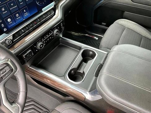 Used 2024 Chevrolet Silverado 2500 LT AWD/4WD image 15