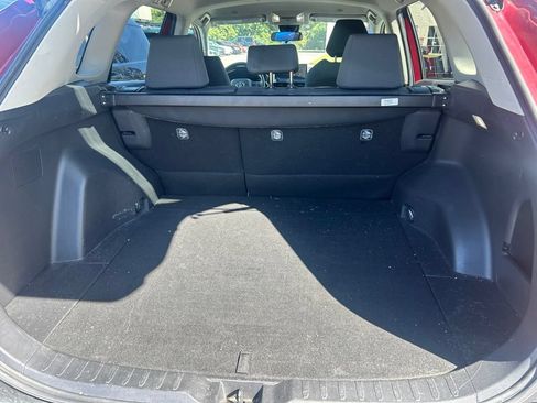 Used 2025 Toyota RAV4 XLE AWD/4WD image 12