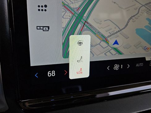 Used 2025 Ford Expedition Active image 17