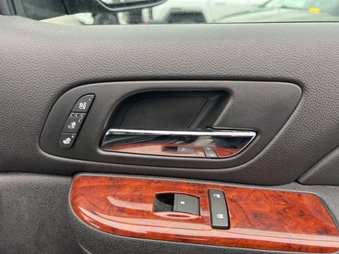 Used 2010 Chevrolet Tahoe LTZ image 11