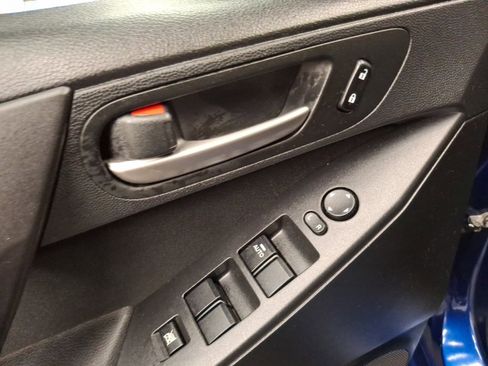 Used 2013 MAZDA MAZDA3 i Touring image 14