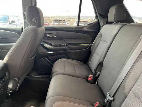 Used 2023 Chevrolet Traverse LT FWD image 25