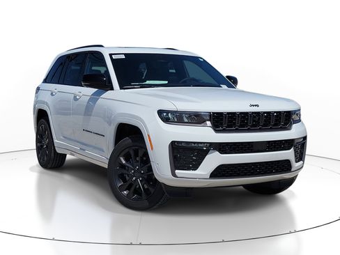 New 2026 Jeep Grand Cherokee Limited Reserve AWD/4WD image 1