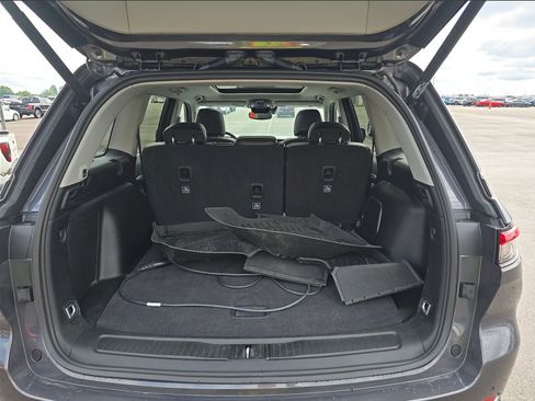 Used 2023 Jeep Grand Cherokee 4WD 4xe image 8