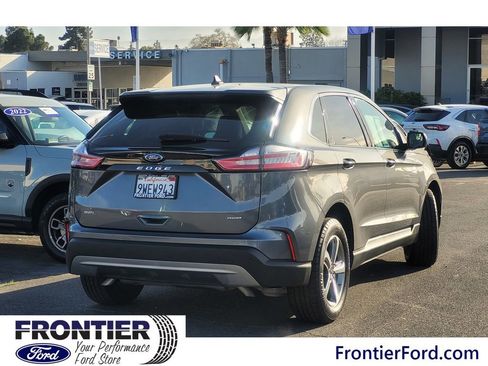 Used 2024 Ford Edge SEL w/ Convenience Package image 5