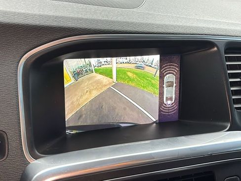 Used 2018 Volvo S60 T5 Inscription image 19