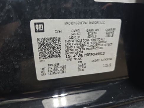 Used 2024 GMC Sierra 3500 Denali w/ Denali Reserve Package image 34