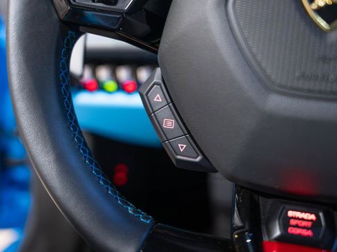 Used 2023 Lamborghini Huracan Tecnica RWD image 14