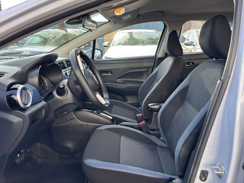 Used 2025 Nissan Versa SV image 24