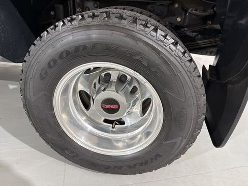 Used 2019 GMC Sierra 3500 Denali w/ Duramax Plus Package image 9