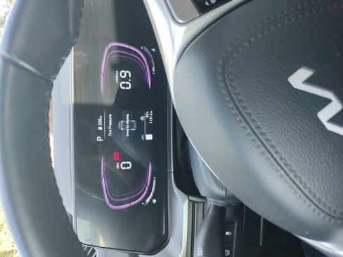 Used 2025 Kia Telluride S image 16