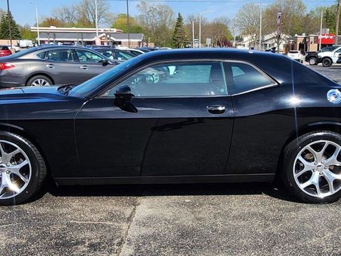 Used 2016 Dodge Challenger SXT Plus RWD image 9