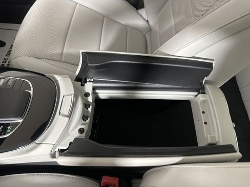 Used 2023 Mercedes-Benz E 350 4MATIC Sedan image 20