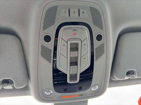 Used 2018 Audi Q7 3.0T Prestige w/ Prestige Package image 31