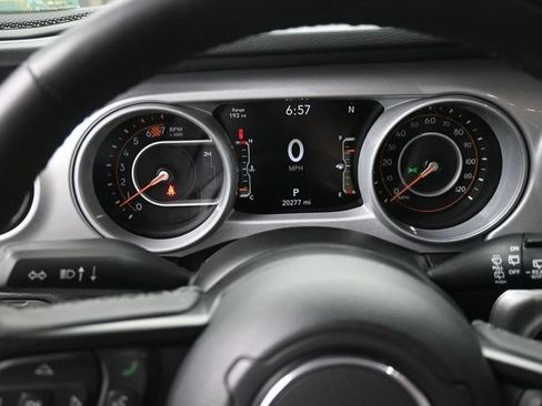 Used 2023 Jeep Wrangler Unlimited Sport w/ Sun And Sound Package AWD/4WD image 18