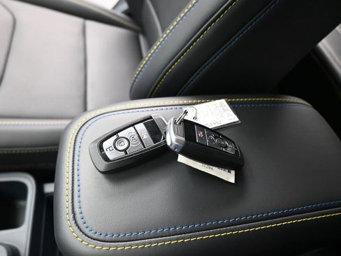 New 2025 Ford Maverick Lobo image 18