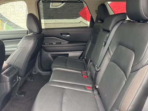 Used 2022 Nissan Pathfinder SL image 22