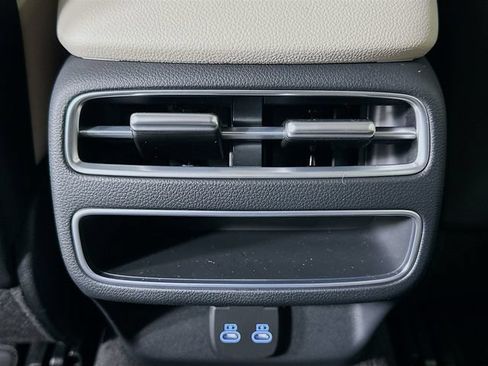 New 2026 Genesis GV70 2.5T Advanced AWD/4WD image 18