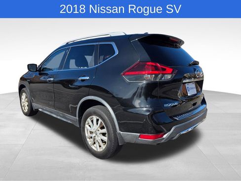 Used 2018 Nissan Rogue SV image 6