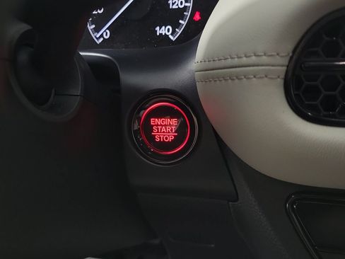 Used 2025 Honda HR-V LX image 34