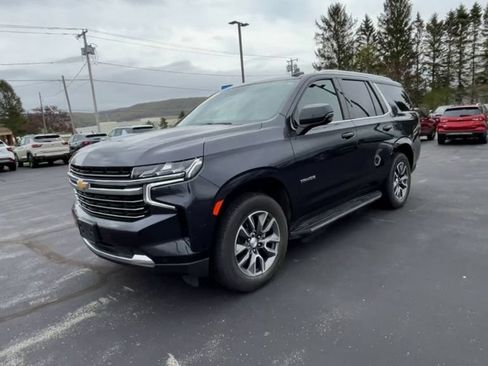 Used 2023 Chevrolet Tahoe LT w/ Luxury Package AWD/4WD image 4