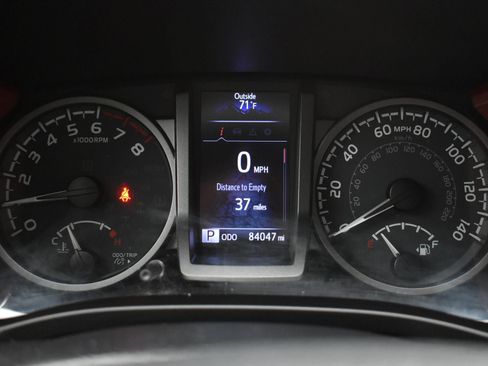 Used 2020 Toyota Tacoma TRD Off-Road AWD/4WD image 33