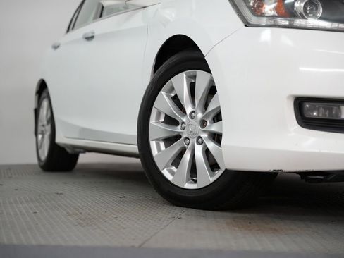 Used 2015 Honda Accord EX-L image 18