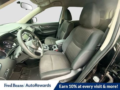 Used 2018 Nissan Rogue SV AWD/4WD image 24