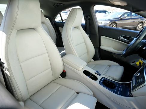 Used 2018 Mercedes-Benz CLA 250 4MATIC image 48